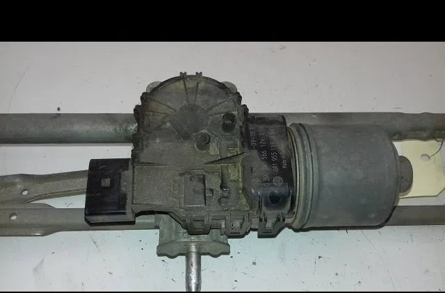 Moteur essuie-glace avant Seat IBIZA IV (6J5, 6P1) 1.2 tsi (2010-2012) 5 portes occasion