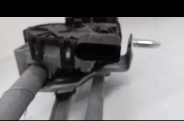 Moteur essuie-glace avant Seat IBIZA IV (6J5, 6P1) 1.2 tsi (2010-2012) 5 portes occasion