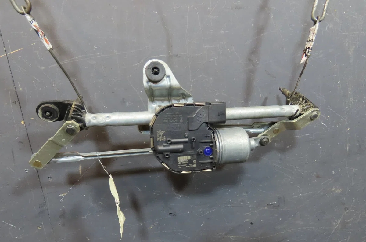 Moteur essuie-glace avant Seat LEON (5F1) 1.5 tsi (2018-2020) occasion