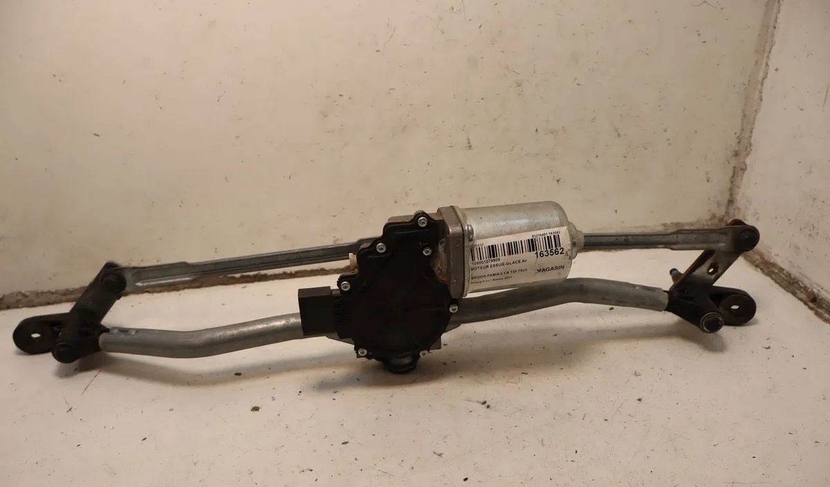Moteur essuie-glace avant Skoda FABIA II (542) 1.6 tdi (2010-2014) occasion