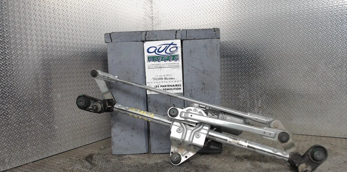 Moteur essuie-glace avant Skoda OCTAVIA III Combi (5E5, 5E6) 1.6 tdi (2012-2015) occasion