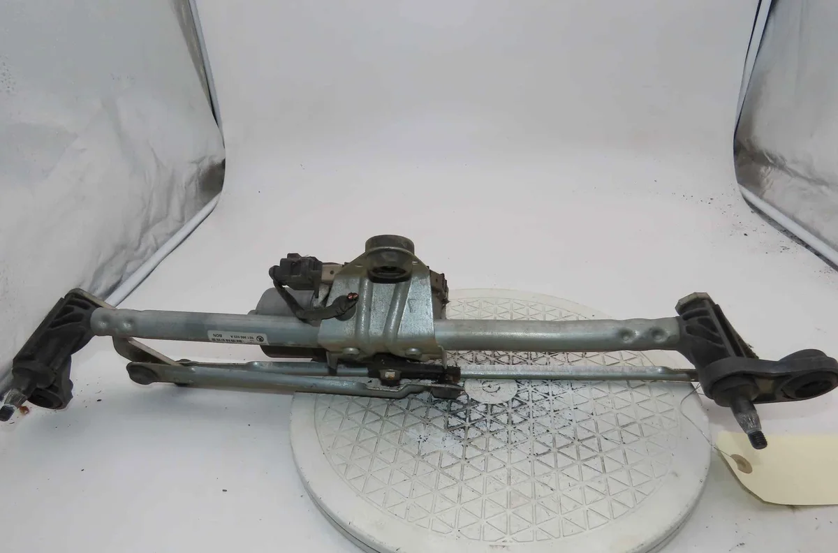 Moteur essuie-glace avant SKODA OCTAVIA III occasion