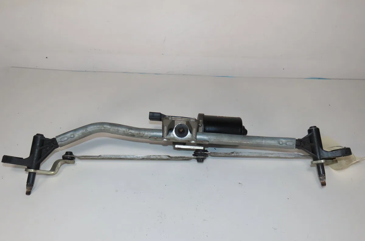 Moteur essuie-glace avant Skoda ROOMSTER (5J7) 1.4 tdi (2006-2010) occasion