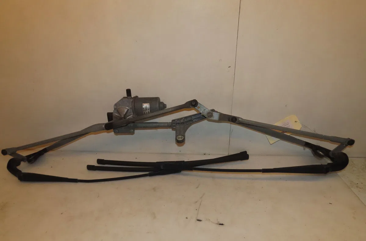 Moteur essuie-glace avant Smart FORTWO Coupé (451) 0.8 cdi (451.300) (2007) occasion