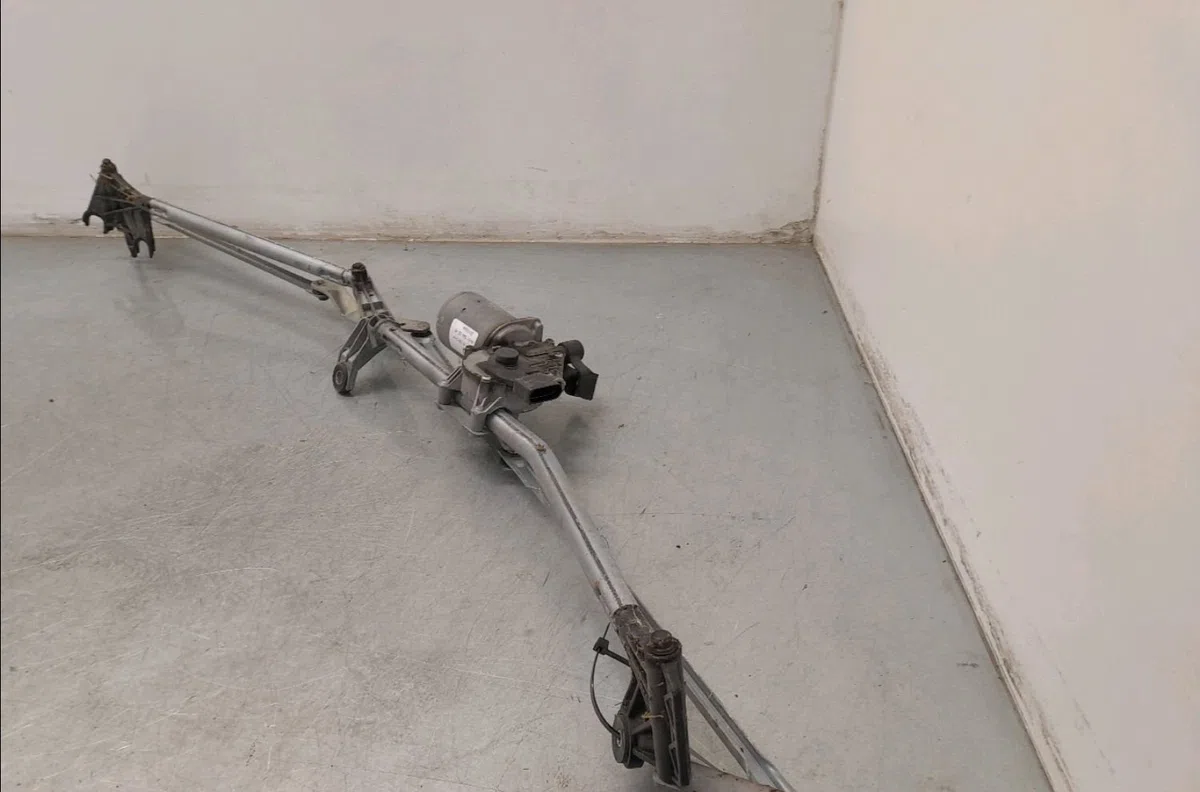 Moteur essuie-glace avant Smart FORTWO Coupé (451) 0.8 cdi (451.301) (2009) occasion
