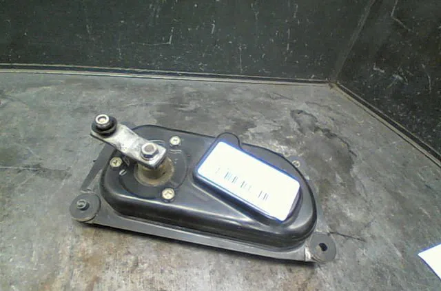 Moteur essuie-glace avant Suzuki GRAND VITARA I (FT, HT) 2.0 td 4x4 (sq 420d) (1998-2003) occasion