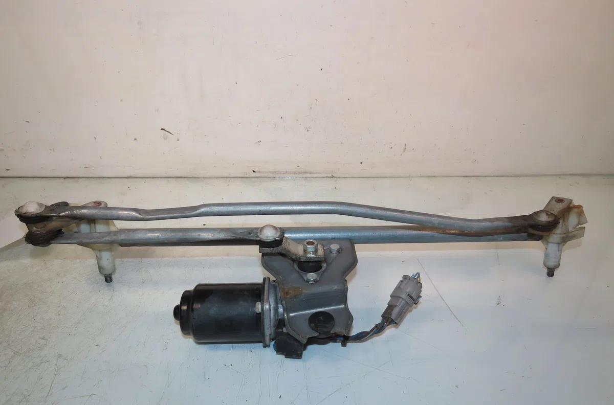 Moteur essuie-glace avant SUZUKI SWIFT 2008 occasion