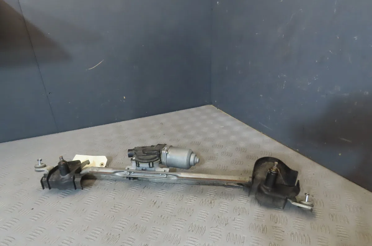 Moteur essuie-glace avant SUZUKI SWIFT 2012 occasion