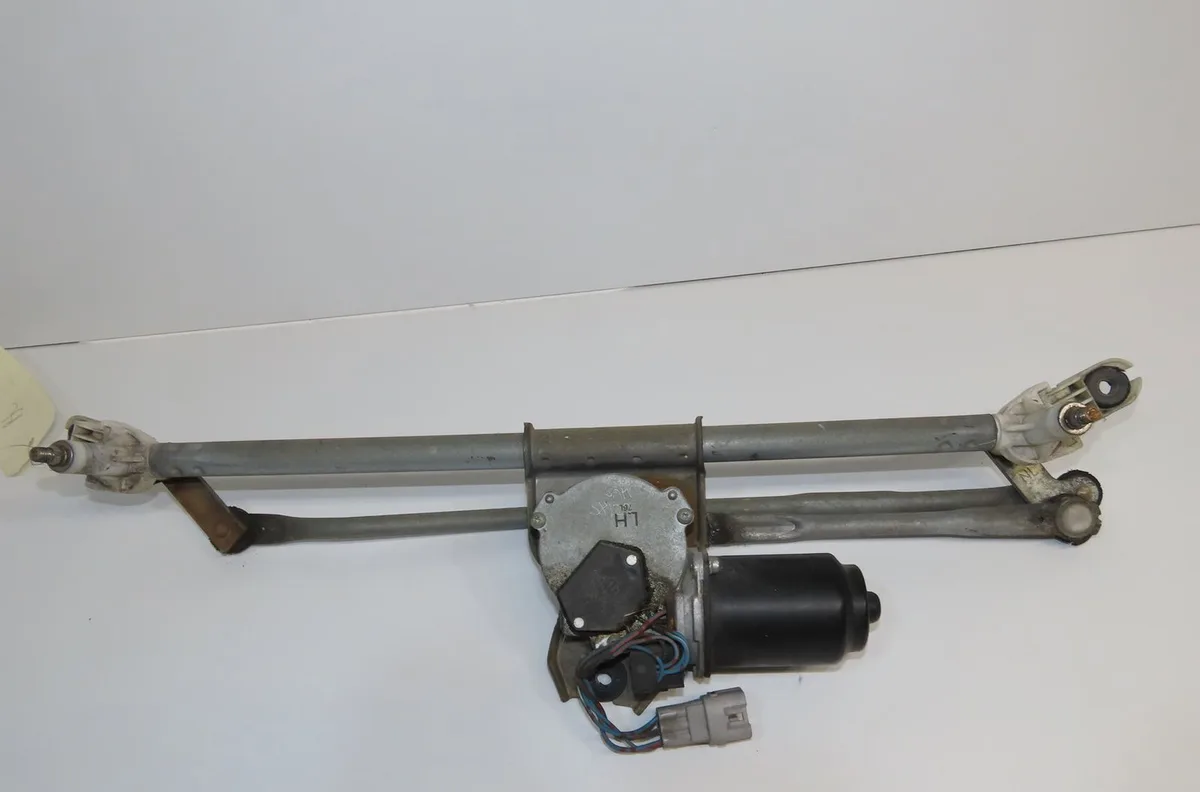Moteur essuie-glace avant Suzuki SWIFT III (MZ, EZ) 1.3 (rs 413) (2005) occasion