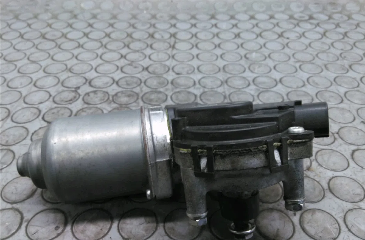 Moteur essuie-glace avant Suzuki SX4 (EY, GY) 1.9 ddis 4x4 (rw 419d) (2006) occasion