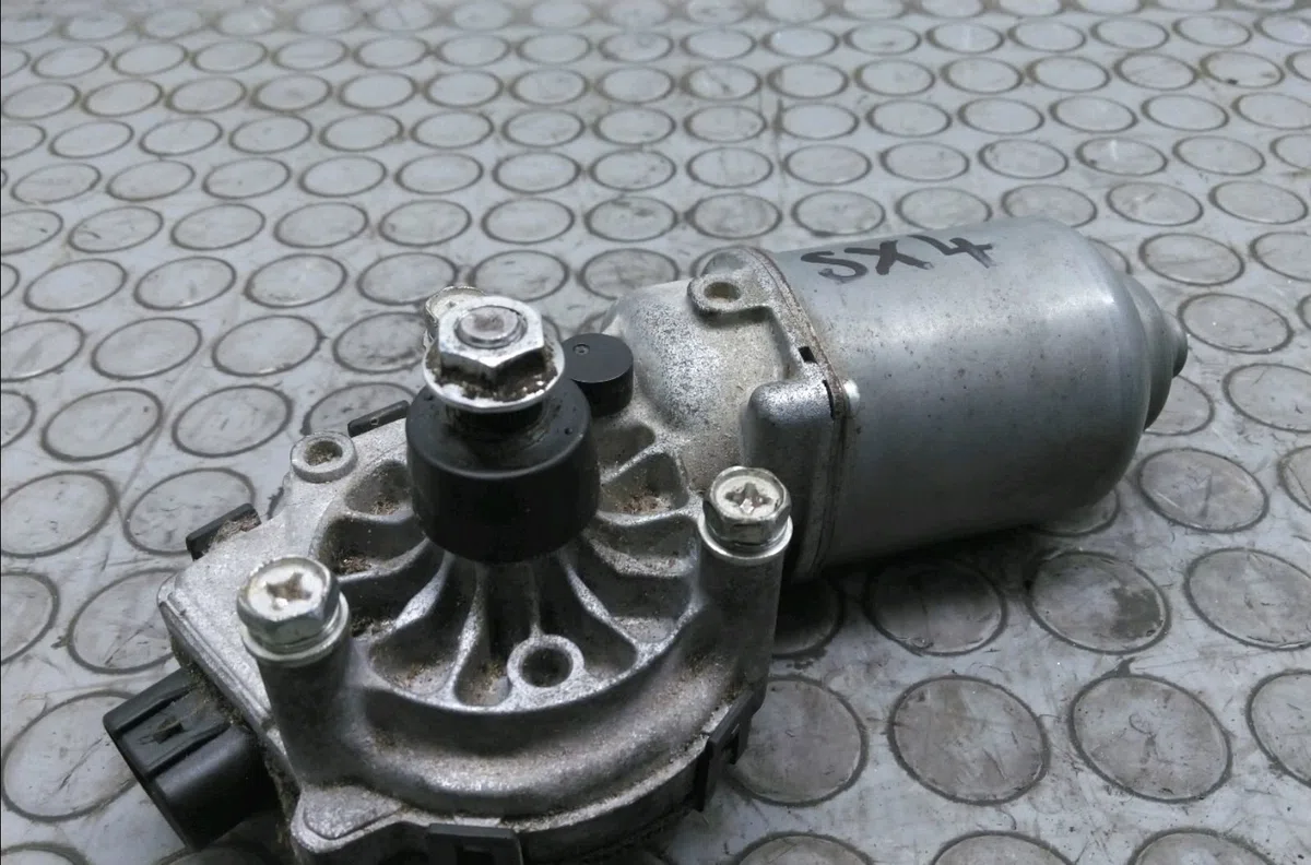 Moteur essuie-glace avant Suzuki SX4 (EY, GY) 1.9 ddis 4x4 (rw 419d) (2006) occasion