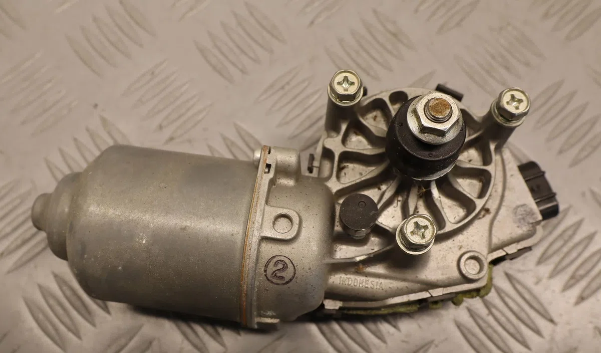 Moteur essuie-glace avant Toyota AURIS (_E15_) 2.0 d-4d (ade150_) (2006-2012) occasion