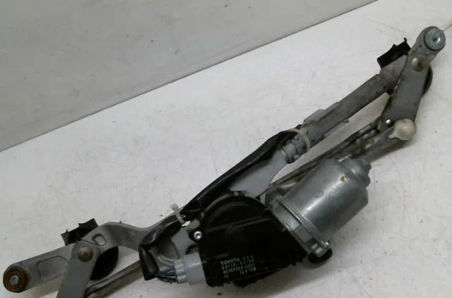 Moteur essuie-glace avant Toyota AURIS (_E15_) 2.0 d-4d (ade150_) (2006-2012) occasion