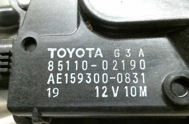 Moteur essuie-glace avant Toyota AURIS (_E15_) 2.0 d-4d (ade150_) (2006-2012) occasion