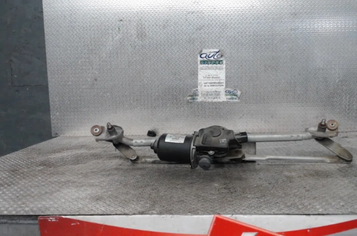 Moteur essuie-glace avant TOYOTA AVENSIS 2  AVENSIS 2 PHASE 1 occasion
