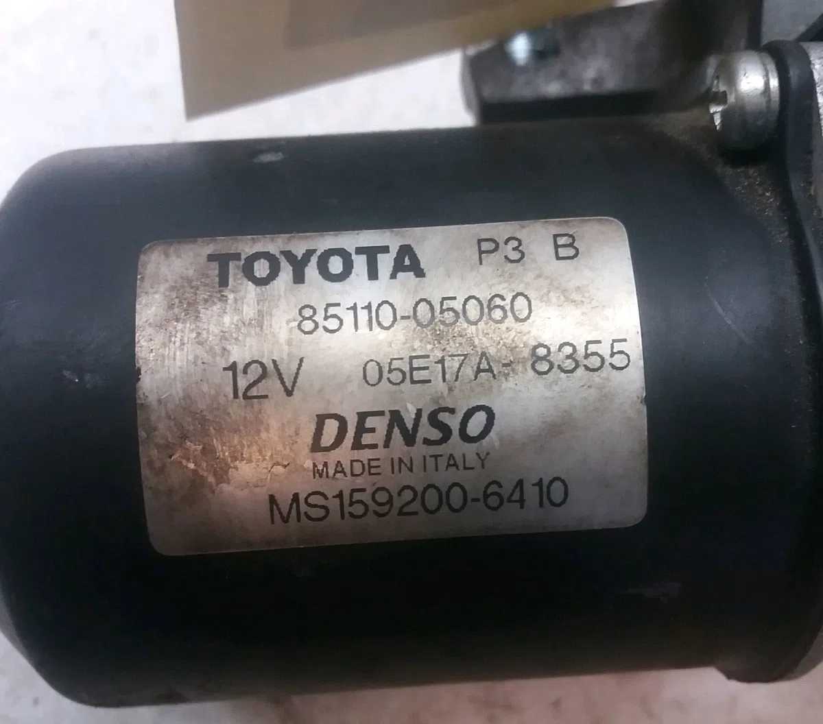 Moteur essuie-glace avant Toyota AVENSIS Break (_T25_) 2.0 d-4d (cdt250_) (2003-2008) occasion