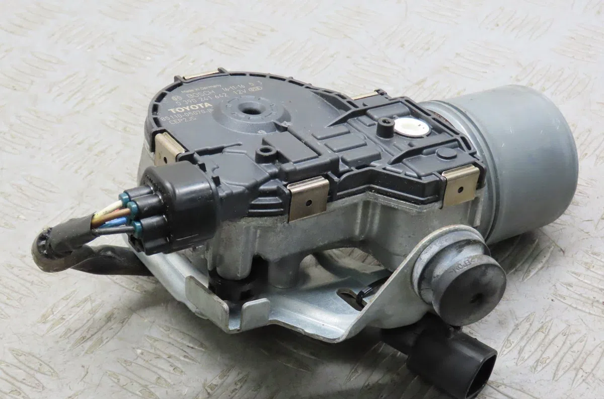 Moteur essuie-glace avant Toyota AVENSIS Break (_T27_) 1.6 d4-d (wwt270_) (2015-2018) occasion