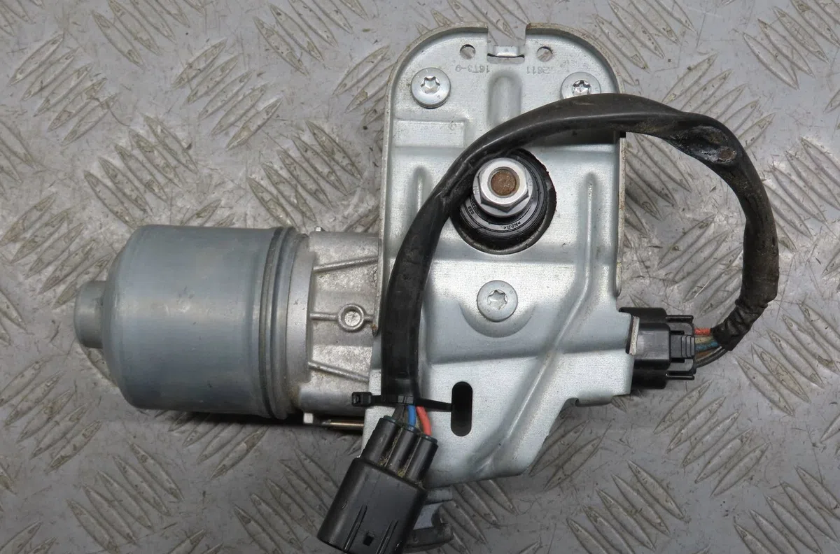 Moteur essuie-glace avant Toyota AVENSIS Break (_T27_) 1.6 d4-d (wwt270_) (2015-2018) occasion