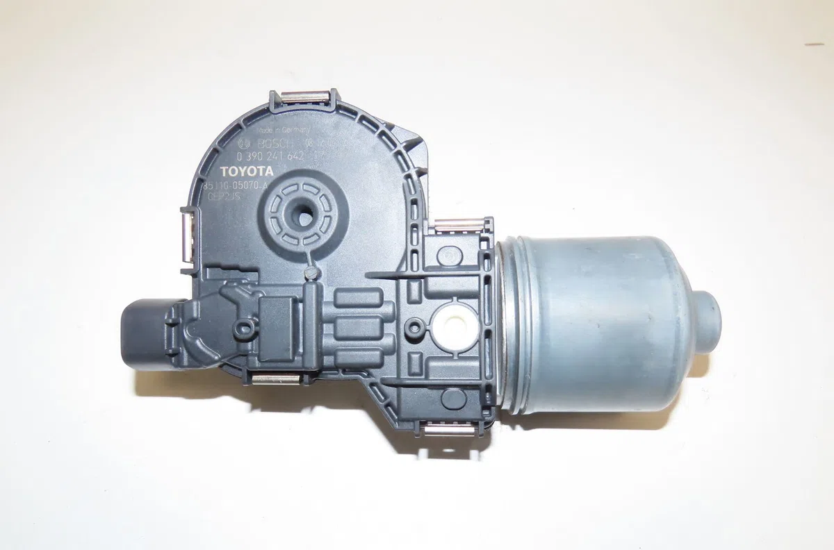 Moteur essuie-glace avant Toyota AVENSIS Break (_T27_) 2.0 d-4d (adt270_) (2011-2018) occasion
