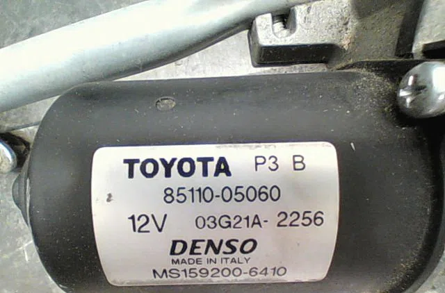 Moteur essuie-glace avant Toyota AVENSIS (_T25_) 1.8 (zzt251_) (2003-2008) occasion