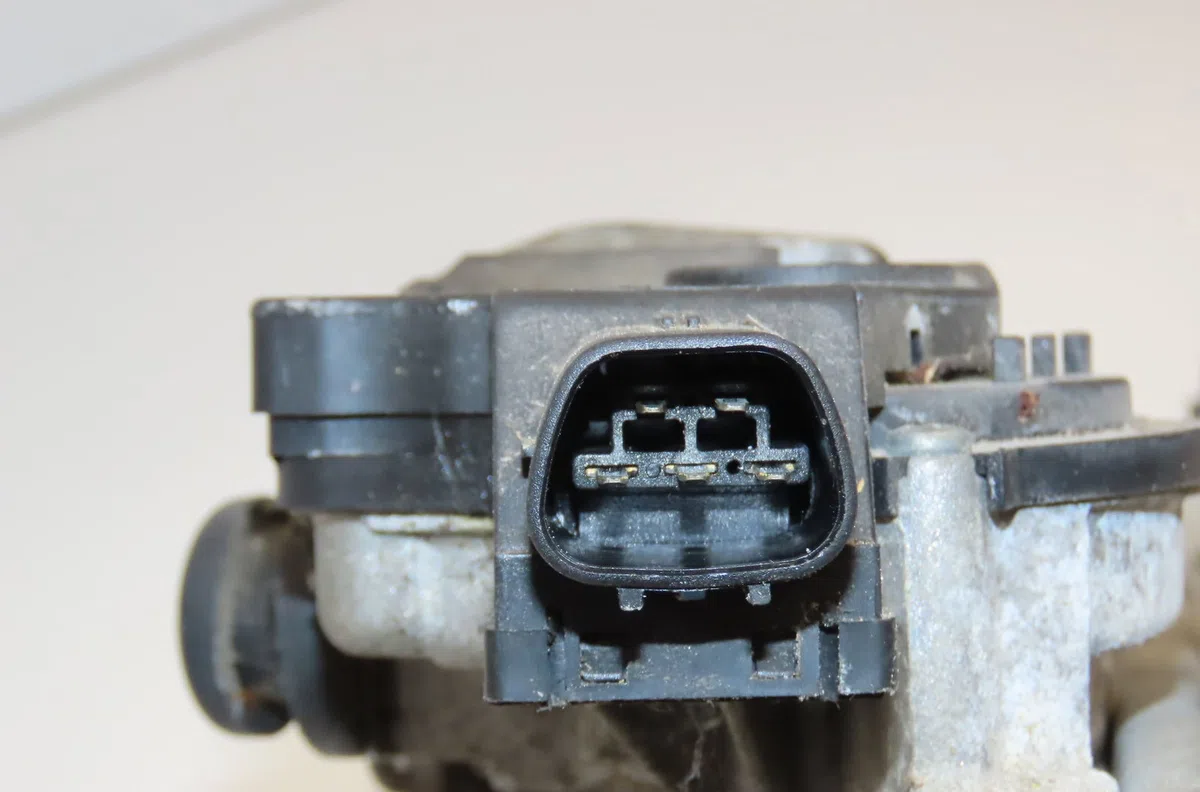 Moteur essuie-glace avant Toyota AVENSIS (_T25_) 2.0 d-4d (cdt250_) (2003-2008) occasion