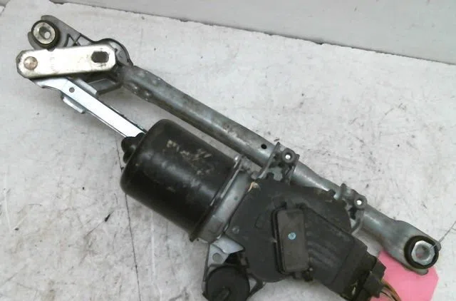 Moteur essuie-glace avant TOYOTA AYGO occasion