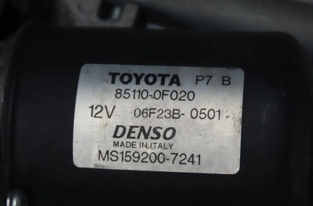 Moteur essuie-glace avant TOYOTA COROLLA 2004 occasion
