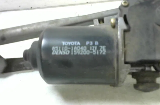 Moteur essuie-glace avant Toyota COROLLA (_E12_) 2.0 d-4d (cde120_) (2002-2006) occasion