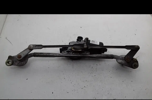 Moteur essuie-glace avant Toyota COROLLA Verso (_E12_) 2.0 d-4d (cde120_) (2002-2004) occasion