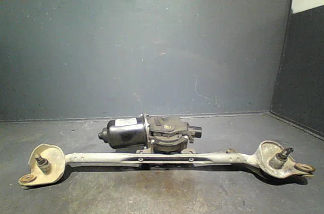 Moteur essuie-glace avant Toyota COROLLA Verso (ZER_, ZZE12_, R1_) 2.0 d-4d (cur10_) (2004-2009) occasion