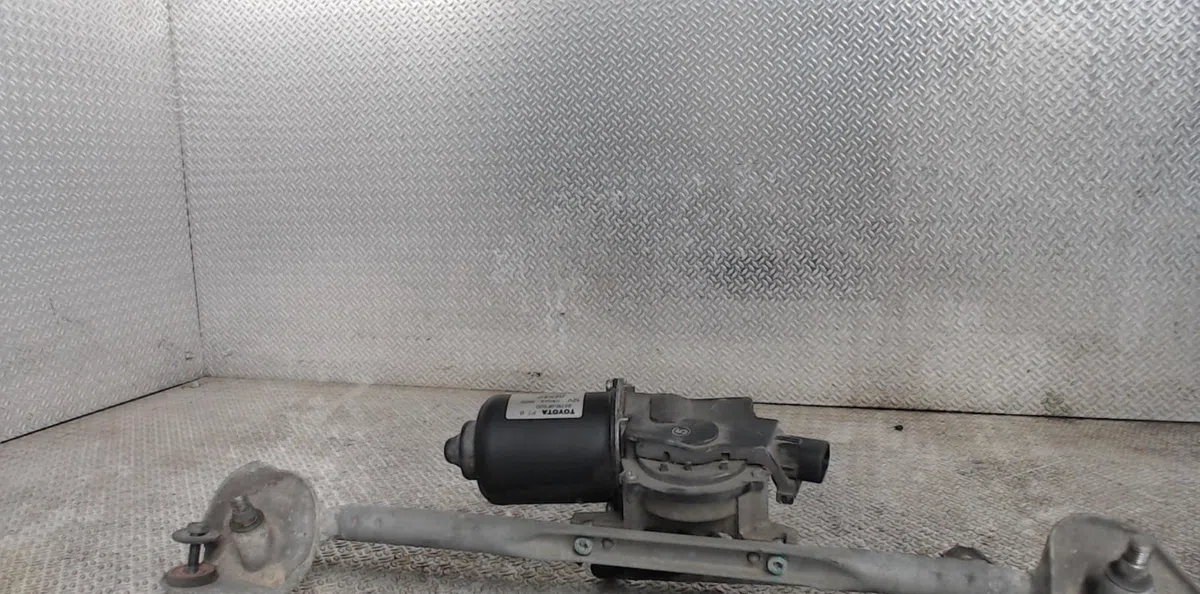 Moteur essuie-glace avant Toyota COROLLA Verso (ZER_, ZZE12_, R1_) 2.2 d-4d (aur10_) (2005-2009) 5 portes occasion