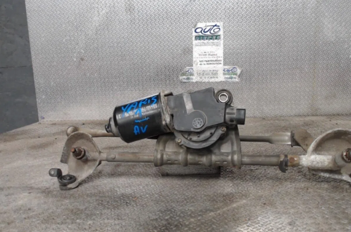 Moteur essuie-glace avant TOYOTA YARIS 1  YARIS 1 PHASE 2 occasion