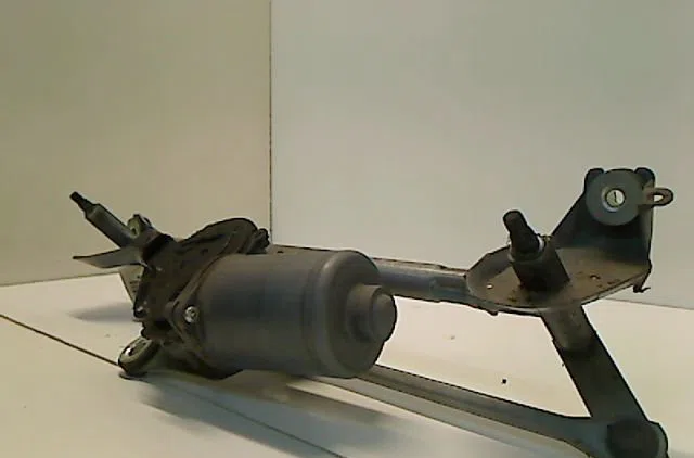 Moteur essuie-glace avant TOYOTA YARIS I 2005 occasion