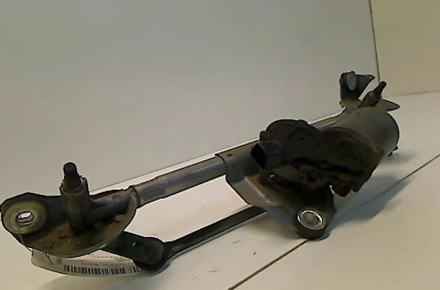 Moteur essuie-glace avant TOYOTA YARIS I 2005 occasion