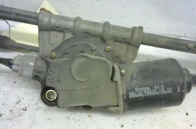 Moteur essuie-glace avant TOYOTA YARIS occasion