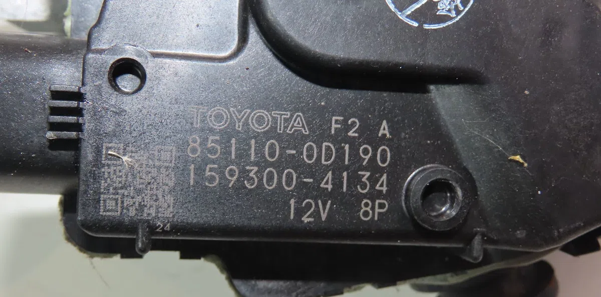 Moteur essuie-glace avant Toyota YARIS (_P13_) 1.0 (ksp130_) (2010) occasion