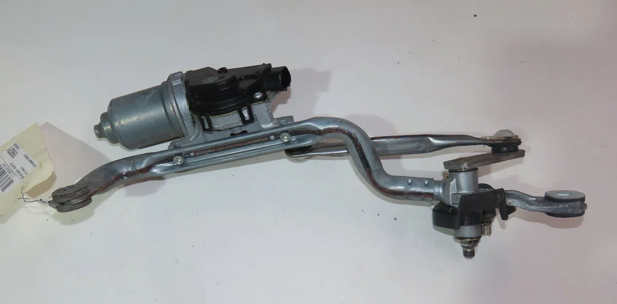 Moteur essuie-glace avant Toyota YARIS (_P13_) 1.0 (ksp130_) (2010) occasion