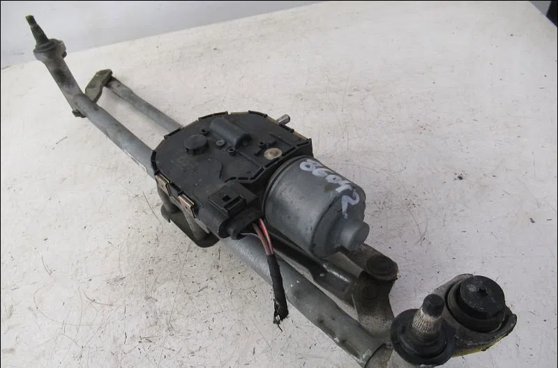 Moteur essuie-glace avant Volkswagen EOS (1F7, 1F8) 2.0 tdi 16v (2008-2015) occasion