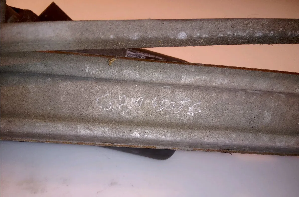 Moteur essuie-glace avant Volkswagen GOLF II (19E, 1G1) 1.6 (1986-1992) occasion