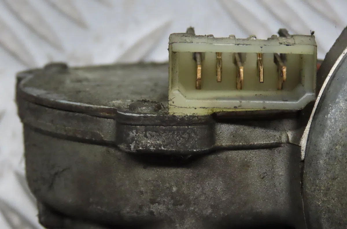 Moteur essuie-glace avant Volkswagen GOLF II (19E, 1G1) 1.8 (1986-1990) occasion