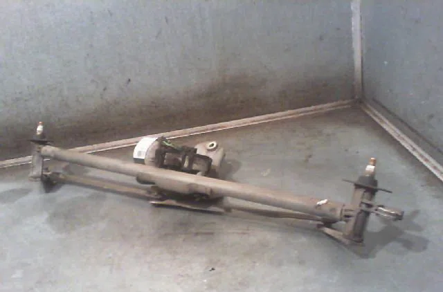 Moteur essuie-glace avant Volkswagen GOLF III Variant (1H5) 1.9 td (1993-1999) occasion