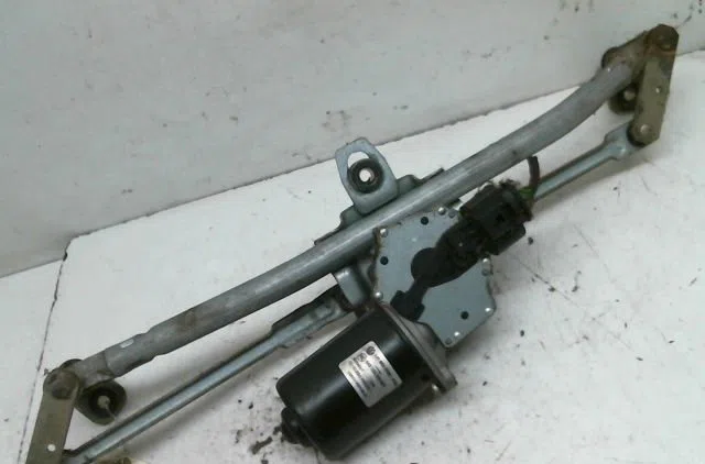 Moteur essuie-glace avant Volkswagen GOLF IV (1J1) 1.6 16v (2000-2005) occasion