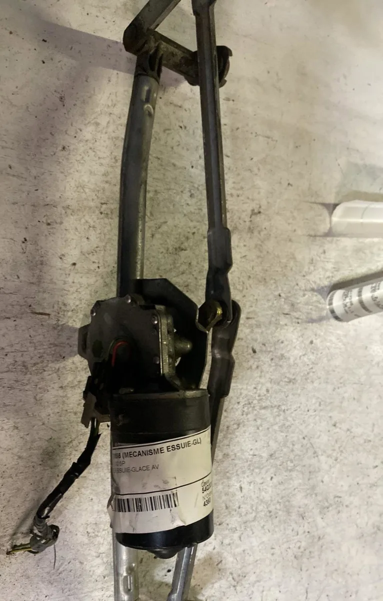 Moteur essuie-glace avant Volkswagen GOLF IV (1J1) 1.8 (1997-2005) occasion