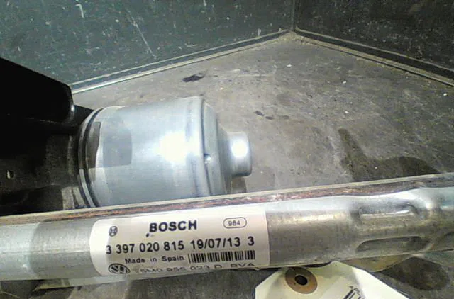 Moteur essuie-glace avant Volkswagen GOLF PLUS V (5M1, 521) 1.9 tdi (2005-2009) 5 portes occasion