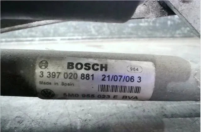 Moteur essuie-glace avant Volkswagen GOLF PLUS V (5M1, 521) 1.9 tdi (2005-2009) 5 portes occasion