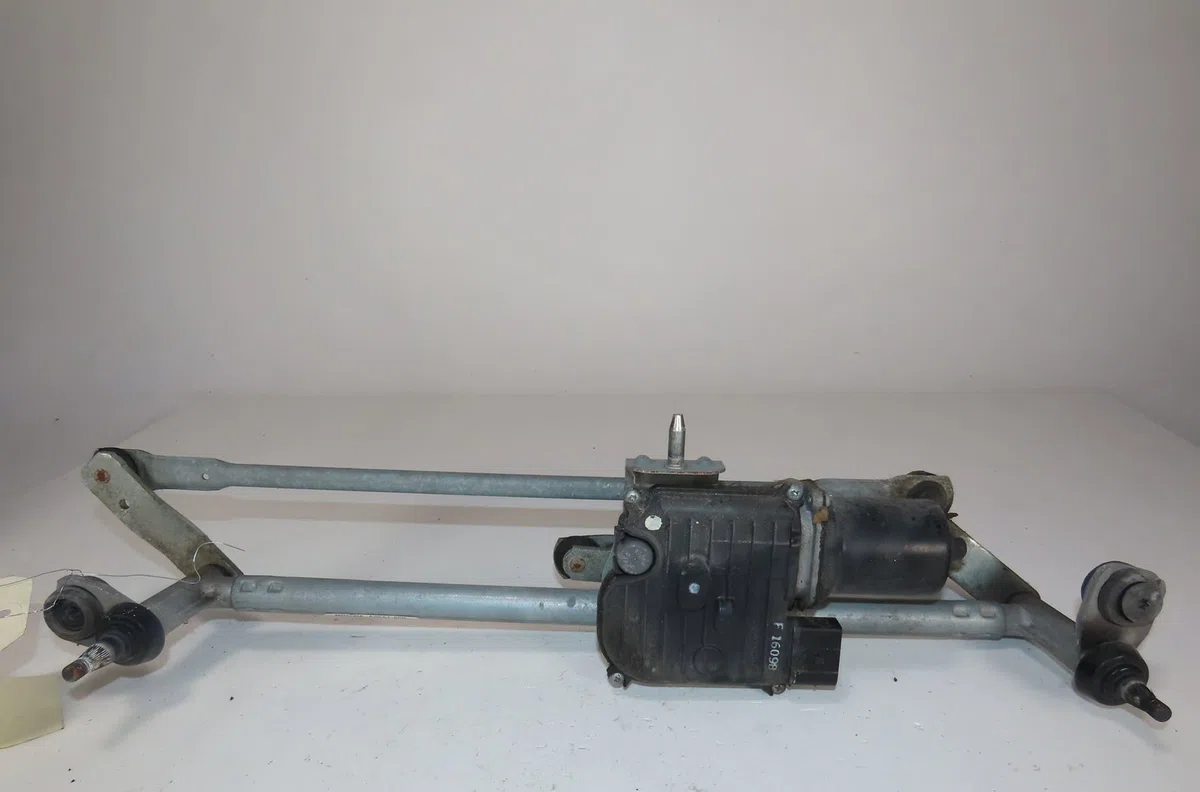 Moteur essuie-glace avant Volkswagen GOLF VI Décapotable (517) 2.0 tdi (2011-2016) occasion