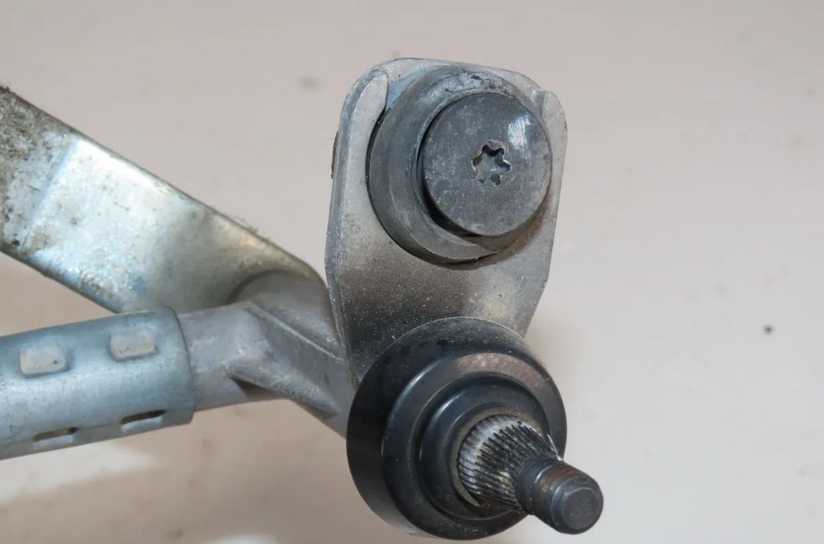 Moteur essuie-glace avant Volkswagen GOLF VI Décapotable (517) 2.0 tdi (2011-2016) occasion