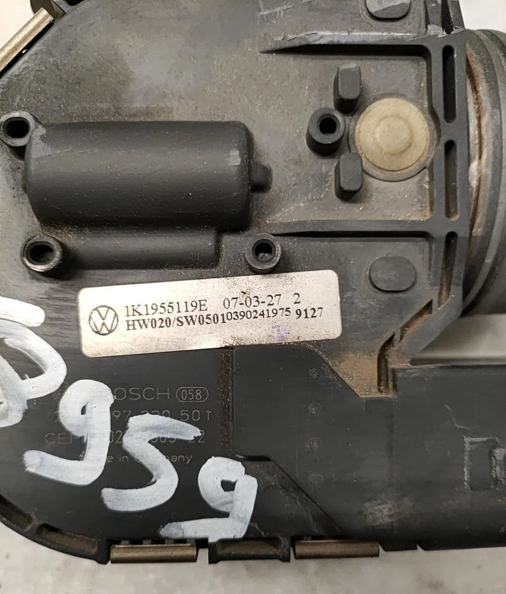Moteur essuie-glace avant VOLKSWAGEN JETTA 3 occasion
