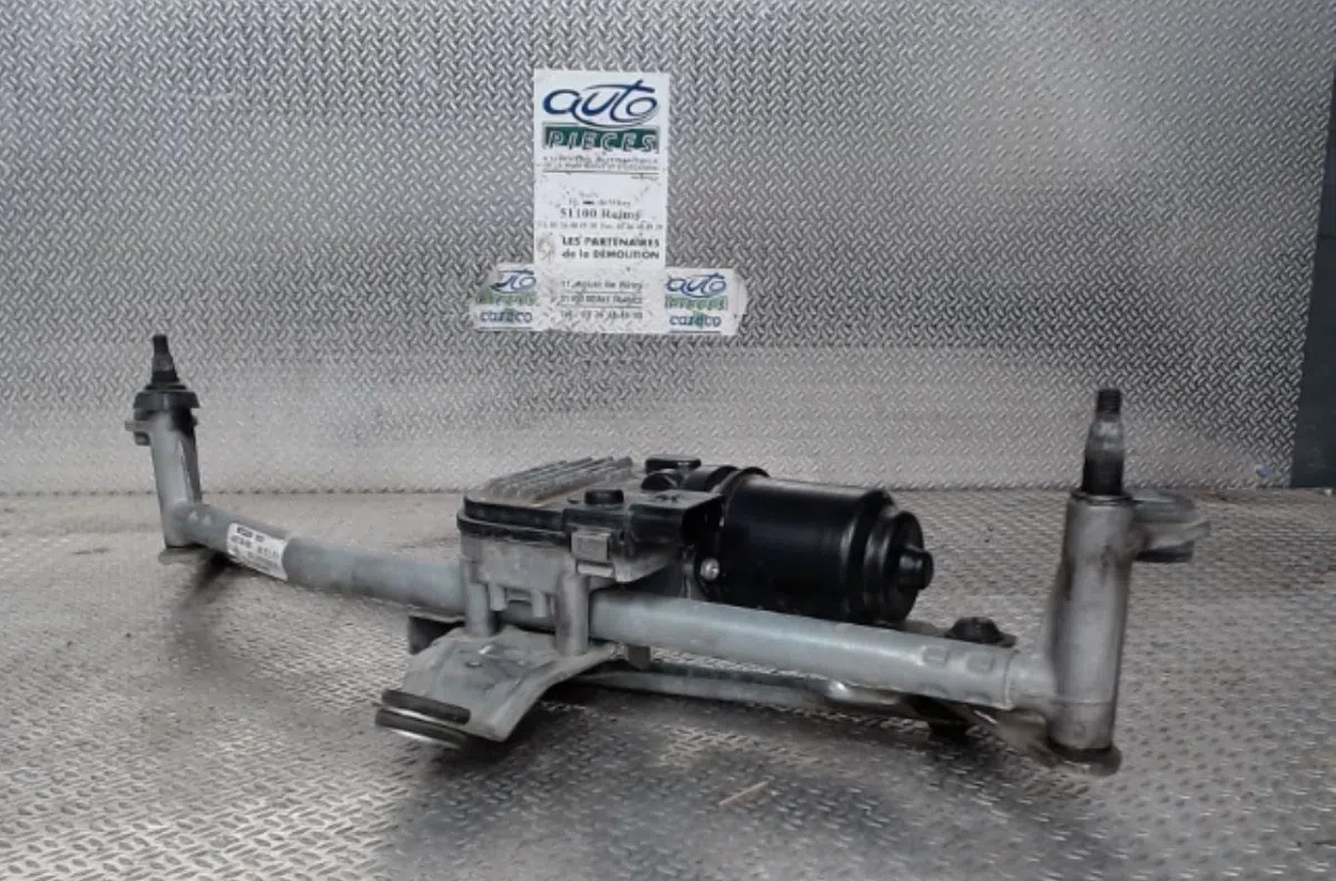 Moteur essuie-glace avant VOLKSWAGEN PASSAT 5  PASSAT 5 occasion
