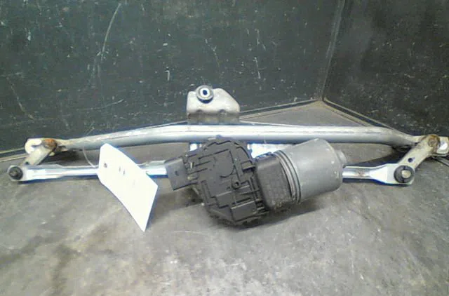 Moteur essuie-glace avant Volkswagen PASSAT B5.5 Variant (3B6) 1.9 tdi 4motion (2000-2005) occasion